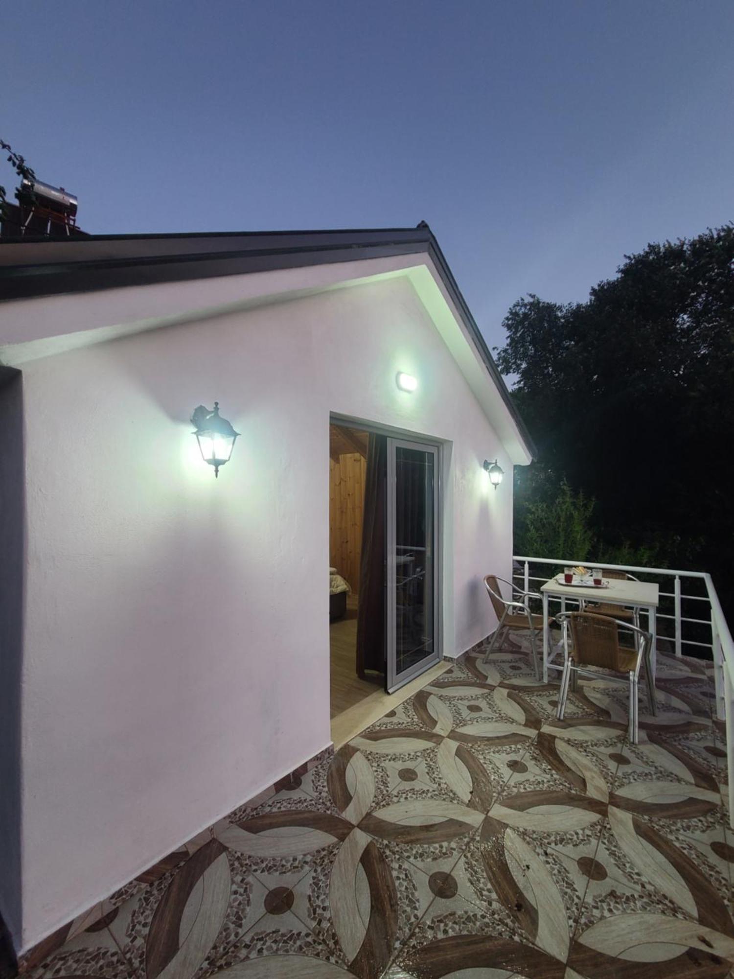 Guest House Argjiro Castle Gjirokaster Exterior photo